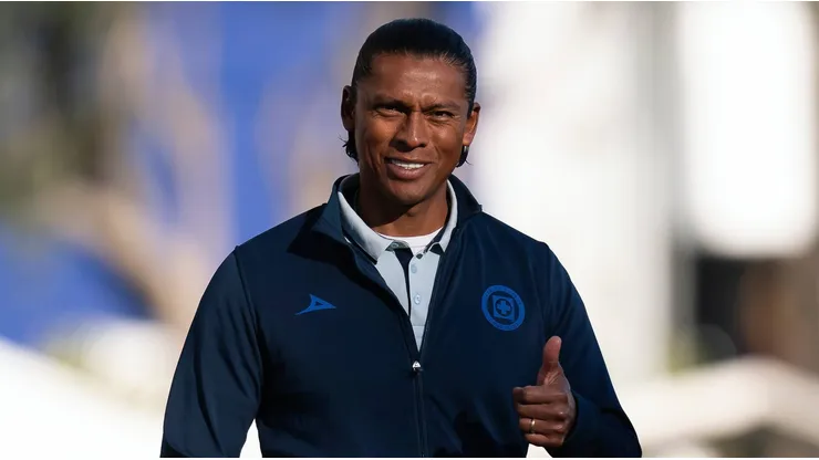 Joel Huiqui calentó la previa del Pumas vs. Cruz Azul con un recadito