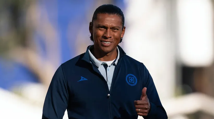 Joel Huiqui calentó la previa del Pumas vs. Cruz Azul con un recadito