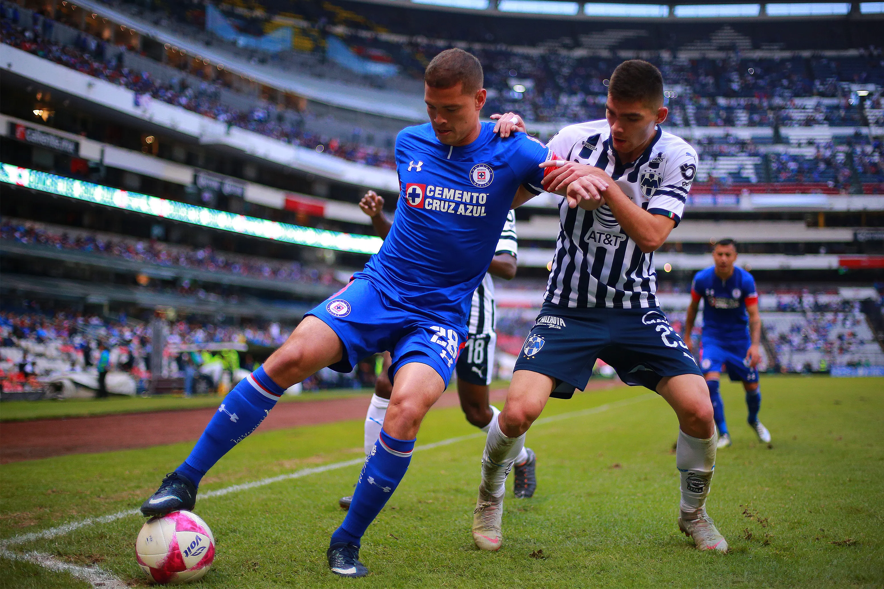 Martín Zúñiga vistió los colores de Cruz Azul entre 2018 y 2019. (Getty Images)