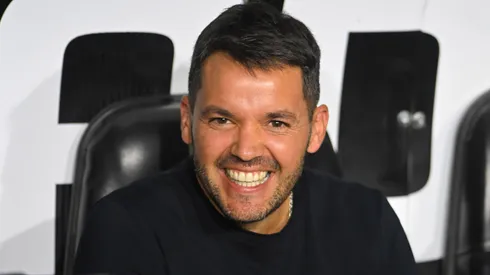 Estamos en la antesala de un partido importante y el DT cementero lo sabe.