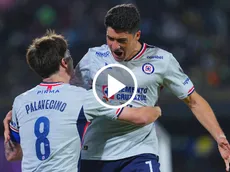 Nicolás Ibáñez reafirma su gran momento con su gol de cabeza vs. Pumas