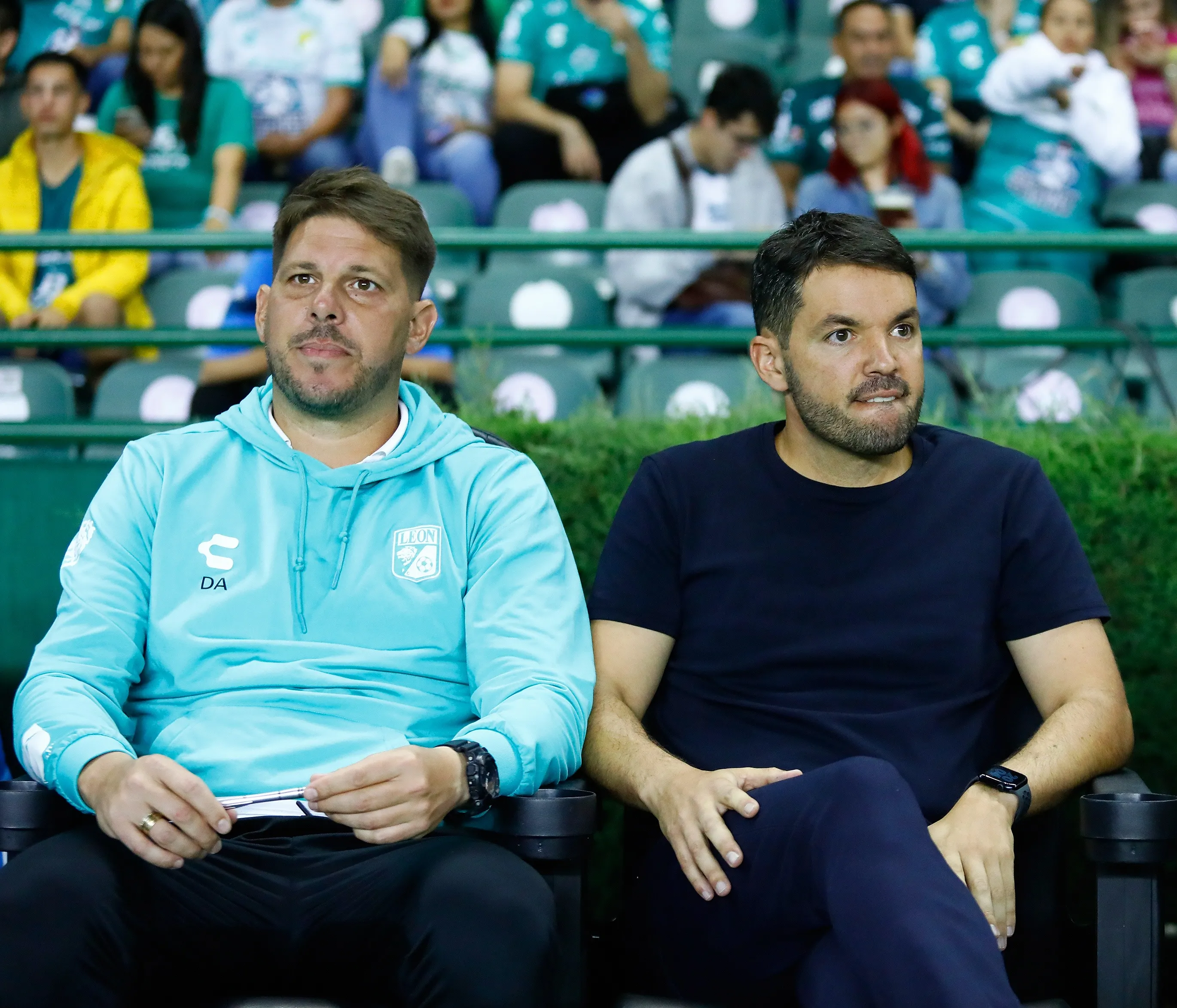 Larcamón y Ayude, juntos en León. (Getty Images)