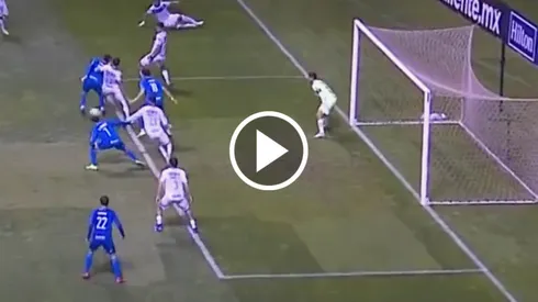 El golazo de 'taquito' de Paradela para empatarle a Monterrey