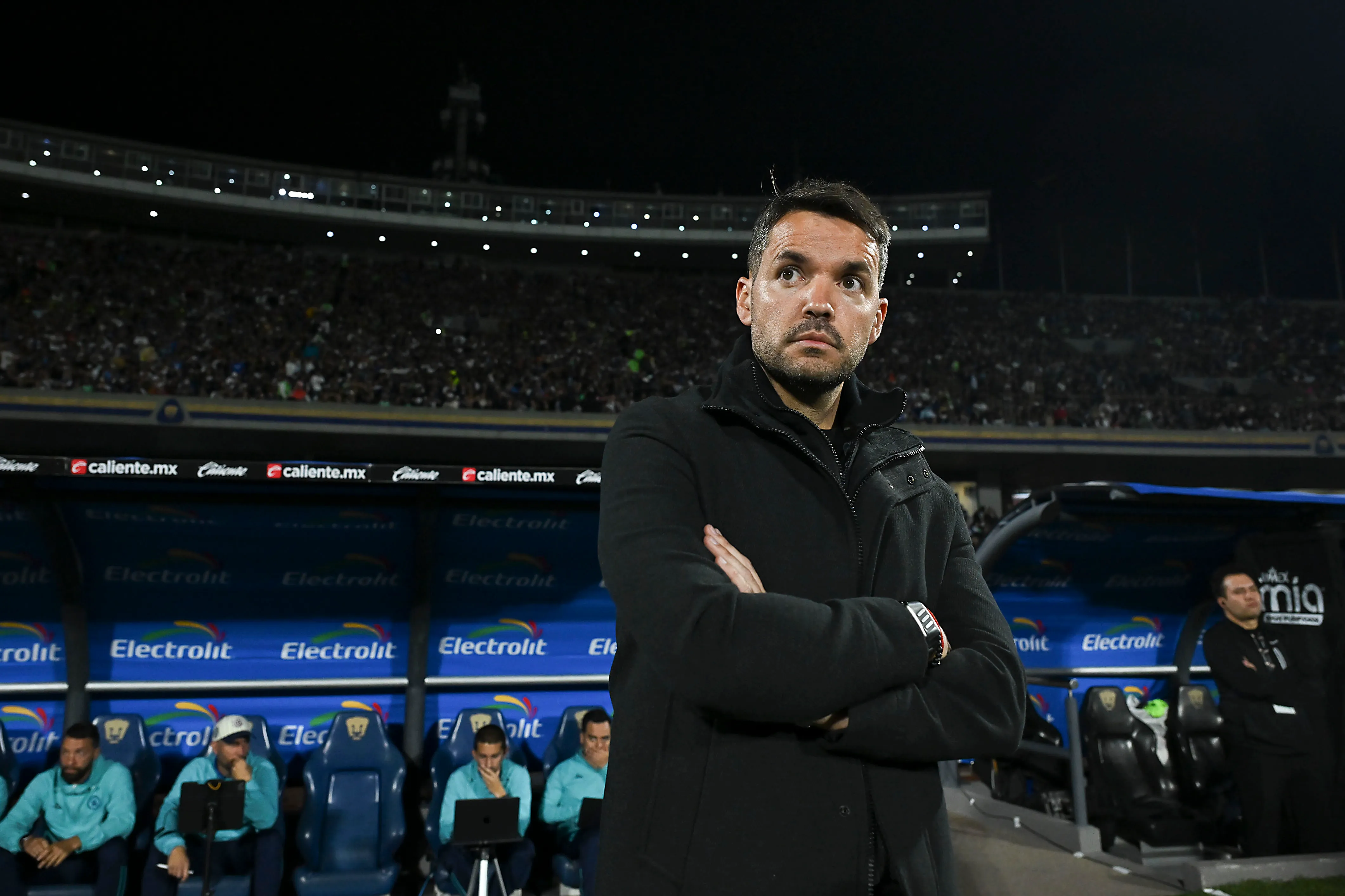 Nicolás Larcamón le mandó un contundente mensaje a Toro Fernández (Imago 7)