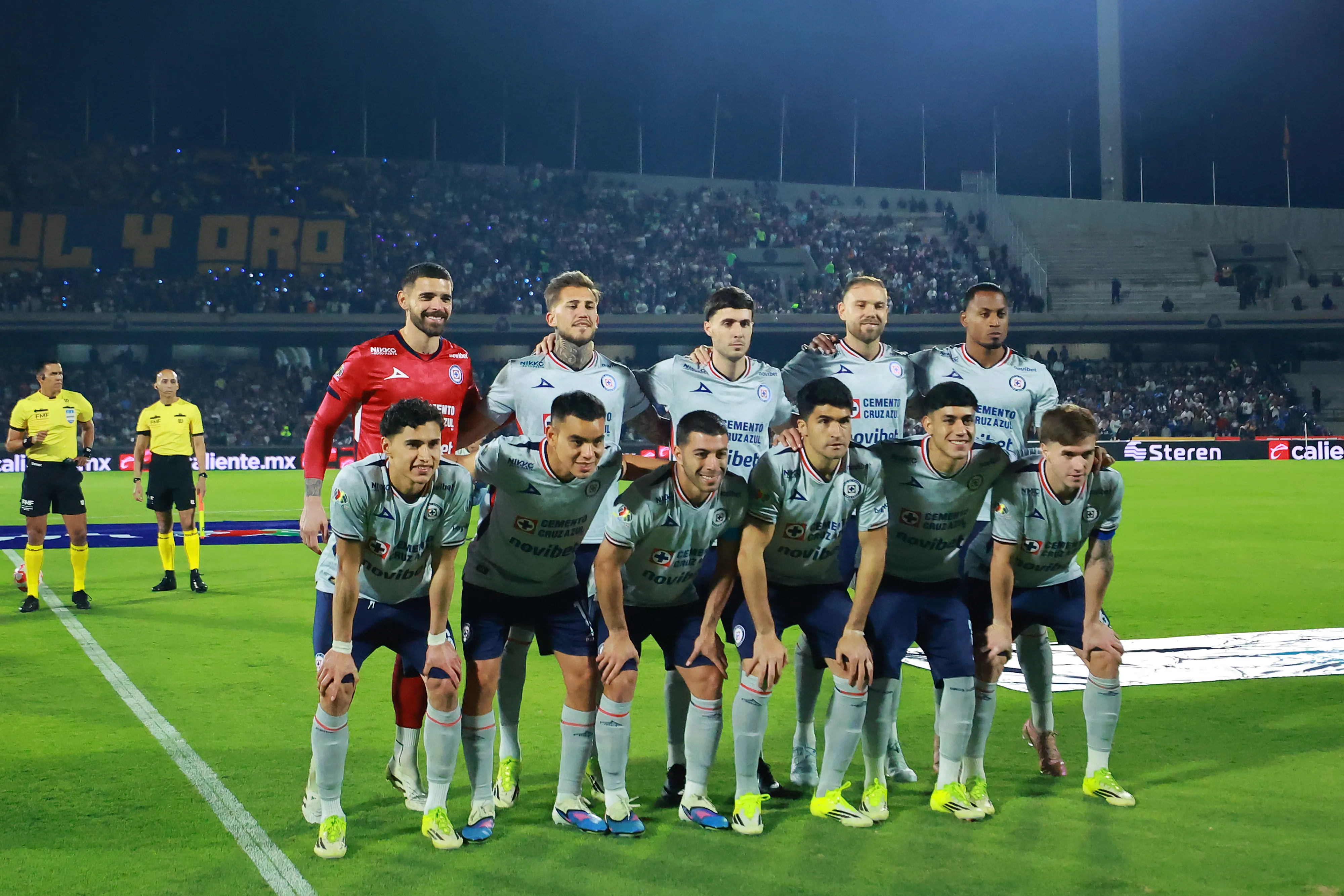 Carlos Hermosillo expuso el problema que necesita resolver Cruz Azul (Getty Images)