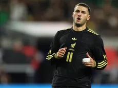 El Milan no cede con Giménez y disgusta a Javier Aguirre