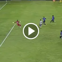 Atajadón de Kevin Mier en su regreso con Cruz Azul