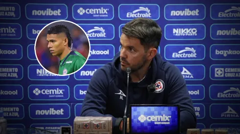 Nicolás Larcamón habló sobre la disputa en la portería de Cruz Azul y el regreso de Kevin Mier.