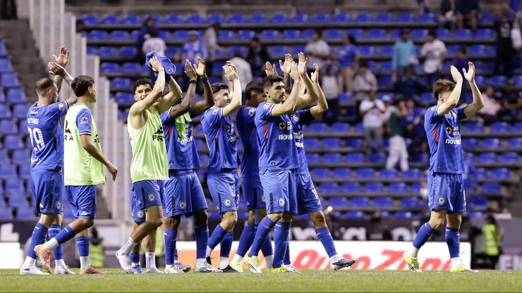 Cruz Azul tendrá una baja obligada para enfrentarse a Pachuca, pero llega limpio al Clásico Joven.