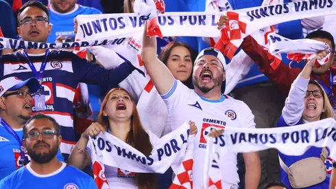 Afición explota por el presente en fuerzas básicas.