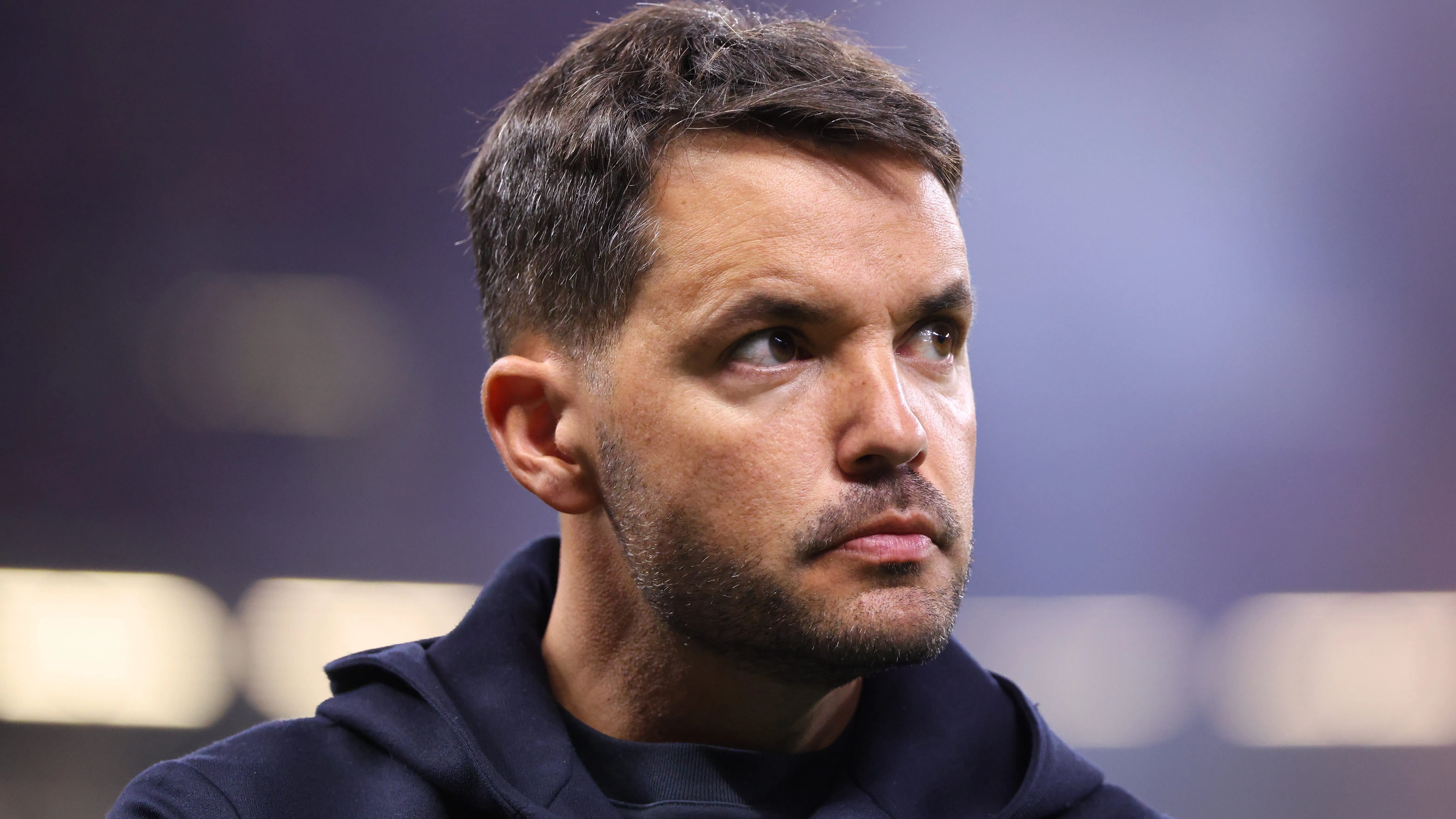 Nicolás Larcamón recibe una fuerte advertencia.