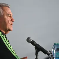 Aguirre dijo que un canterano celeste fue el único indisciplinado en México