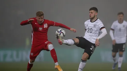 El ex jugador de Cruz Azul no fue convocado para el repechaje pero aspira a ganarse un lugar en la lista final en caso de clasificación de los polacos.