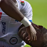 Llegó como estrella a Cruz Azul, fracasó y hoy brilla como cantante