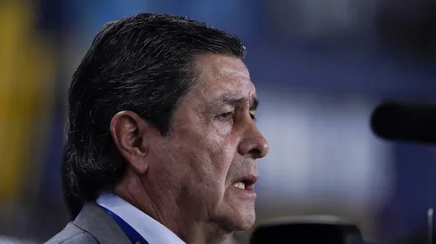 El ex DT de Cruz Azul cedió su lugar en el banquillo a Salvador Reyes tras sufrir complicaciones de salud. Su regreso es incierto.