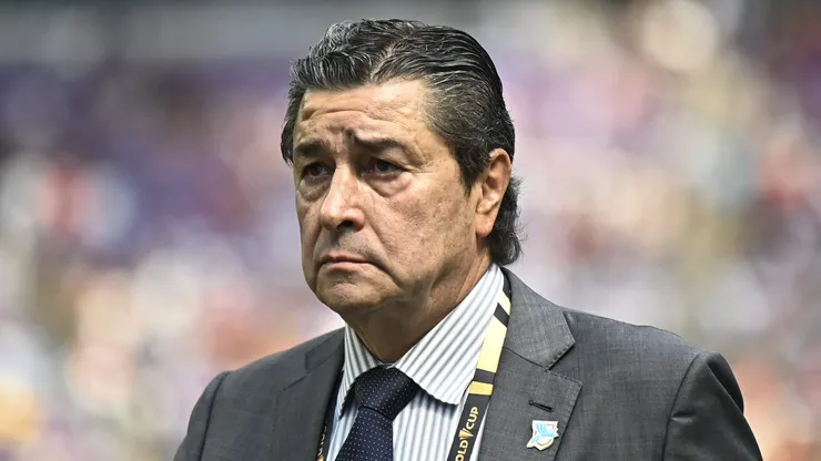 Luis Fernando Tena fue intervenido quirúrgicamente.