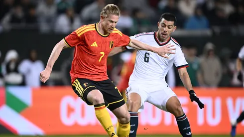 La imagen viral de Erik Lira junto a Kevin De Bruyne que enorgullece