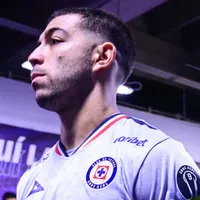Las complicaciones de Cruz Azul para retener a Erik Lira en verano