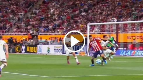 El Chivas vs. Pumas de este domingo fue el duelo más atractivo de la fecha y el Piojo Alvarado y Uriel Antuna fueron protagonistas.