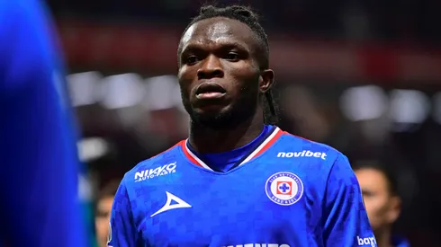 El jugador nigeriano deberá seguir esperando para debutar internacionalmente.