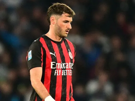 Flojo partido de Santiago Giménez en la derrota del Milan vs. Napoli