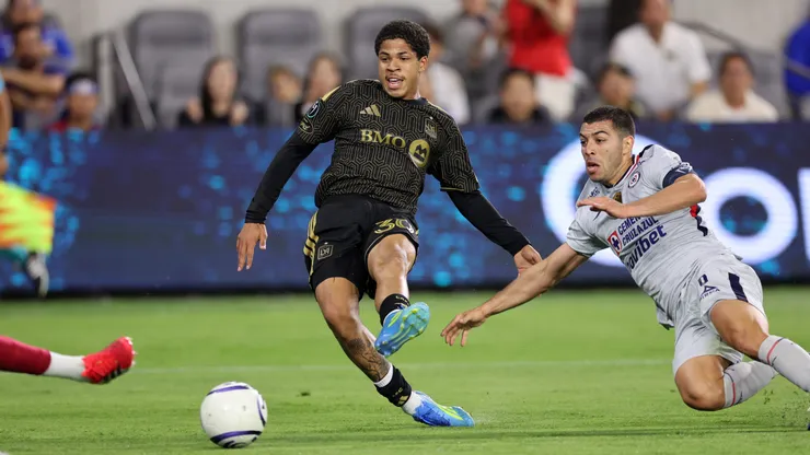 David Martínez fue la figura de LAFC tras anotarle un doblete a Cruz Azul.