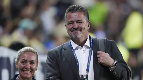 Carlos Hermosillo no tuvo filtros y le envió un contundente mensaje al entrenador de Cruz Azul tras la goleada en Concachampions.