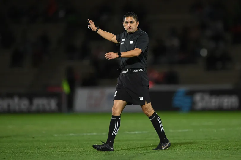 El árbitro dirigirá el partido más importante de la jornada 14.