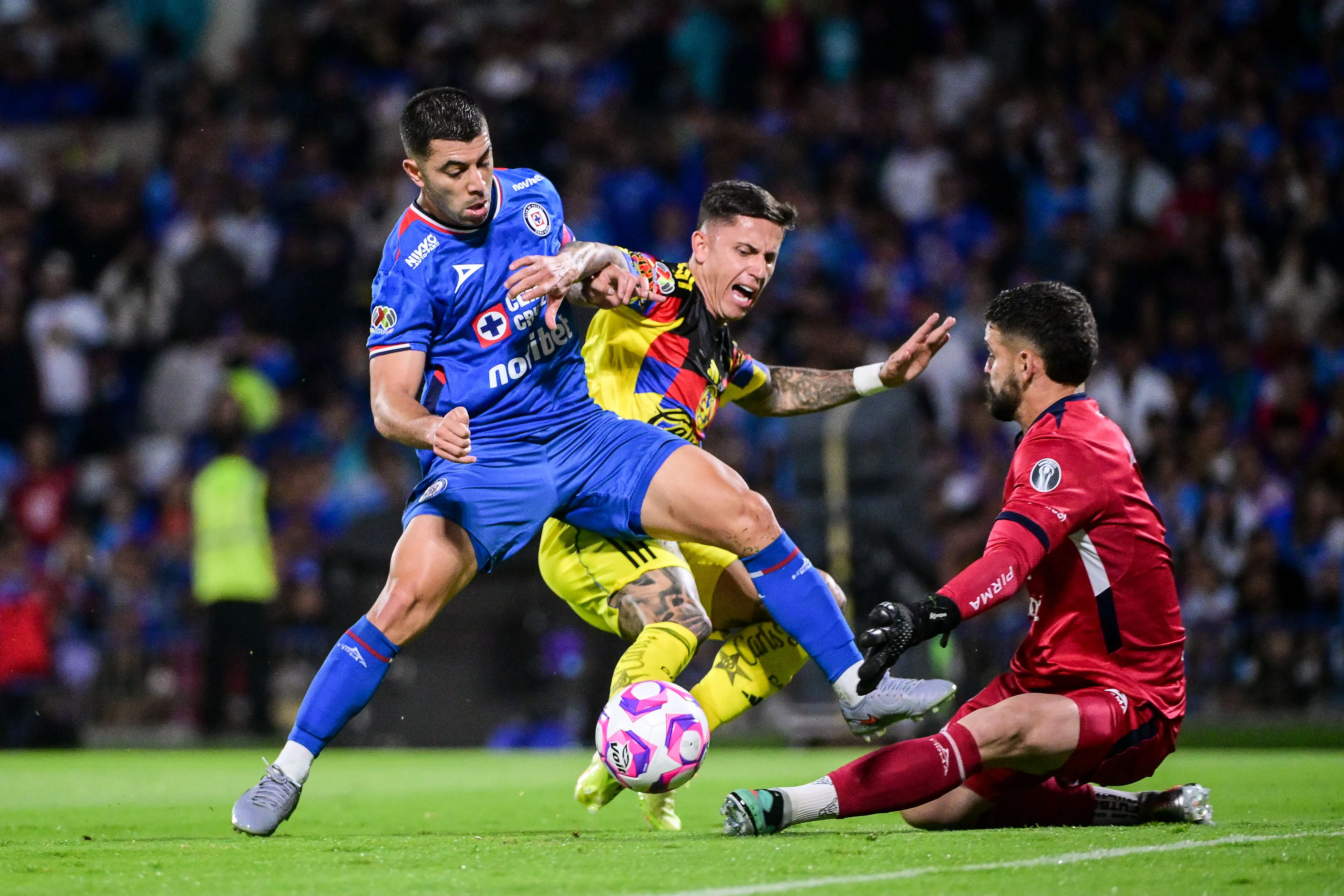 Un esperado partido entre ambos candidatos por el título (IMAGO7).