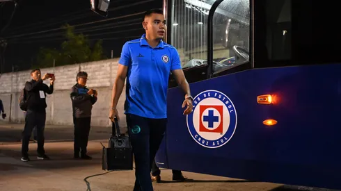 La afición de Cruz Azul pide la salida de Larcamón y el mensaje no está pasando desapercibido para los futbolistas.