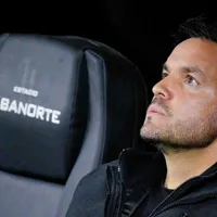 Afición eligió: un multicampeón con Chivas como recambio de Larcamón