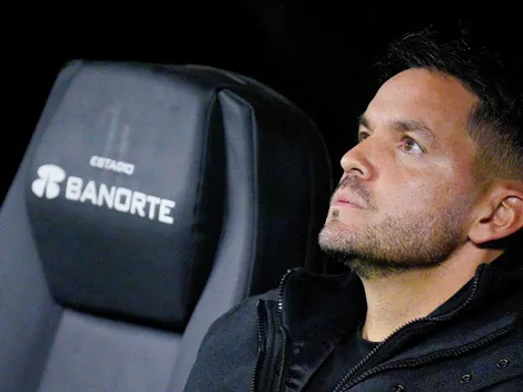 Afición eligió: un multicampeón con Chivas como recambio de Larcamón