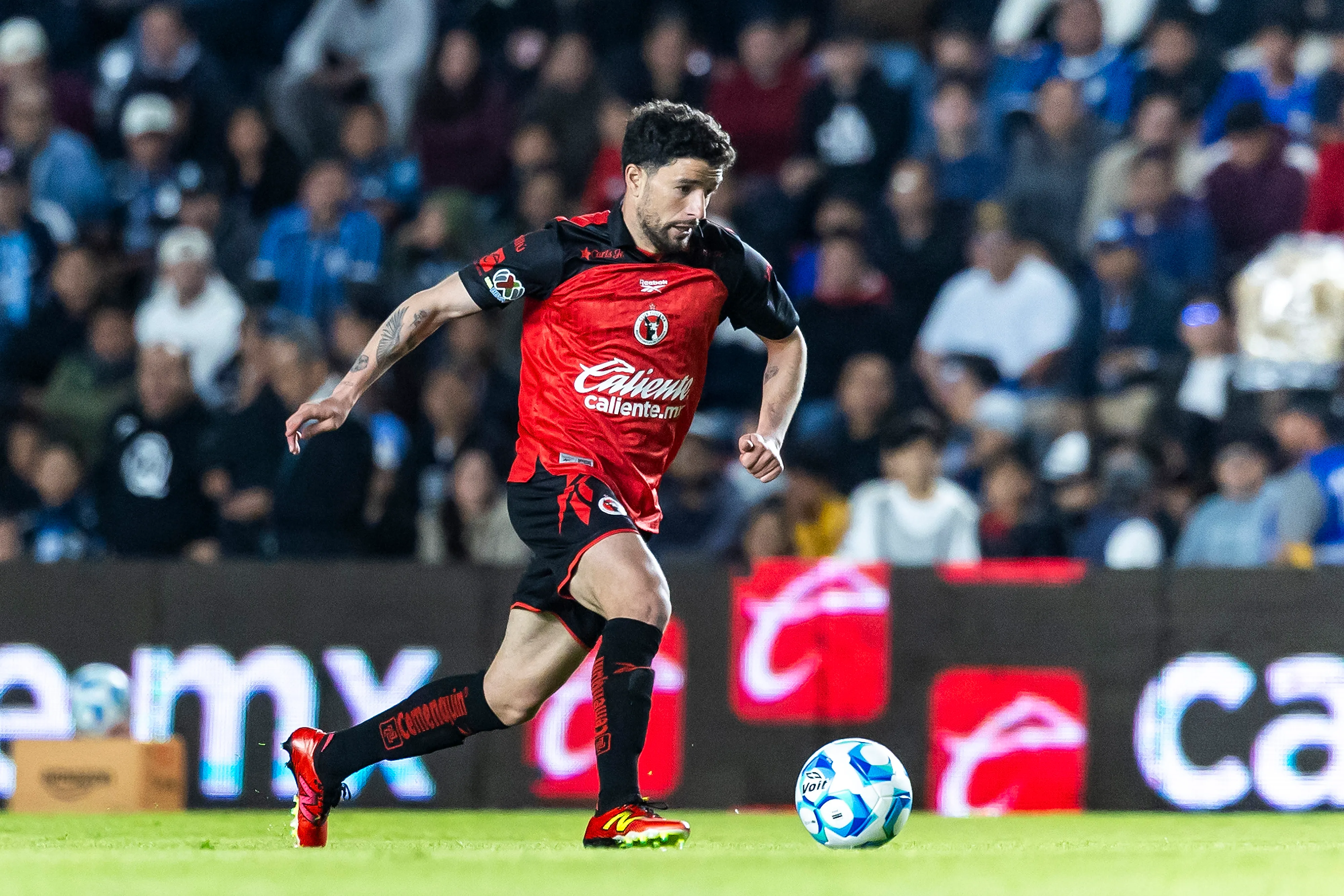 Nacho Rivero encontró rápida revancha en Tijuana tras salir entre polémica de Cruz Azul. (Getty Images)