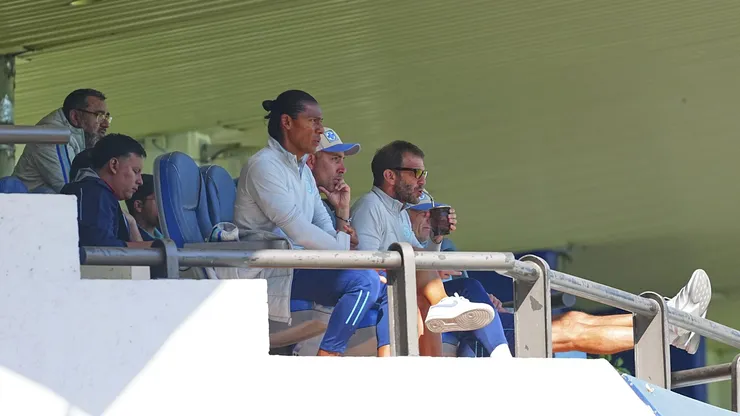 Nicolás Larcamón no sería el único que tiene un ultimátum en caso de que Cruz Azul no consiga la décima estrella.