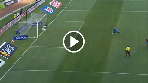 Gabriel Fernández abrió el marcador para Cruz Azul desde el punto penal.