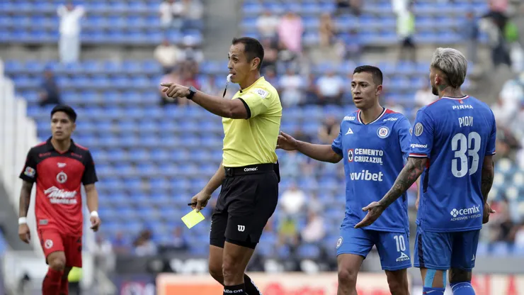 Luis Enrique Santander quedó en el ojo de la polémica tras el empate de Cruz Azul vs. Tijuana.