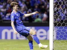 ¿Se rompe el vestidor? El gesto de Palavecino al ser sustituido ante Xolos