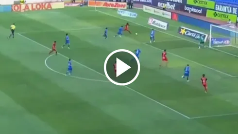 Omar Campos partió desde el once titular pero salió retratado en la foto del gol del empate del Tijuana ante Cruz Azul.