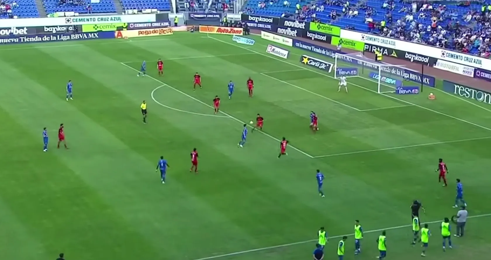 Cruz Azul, muy “incrustado” en ataque como considera Cristante. (Captura TUDN)