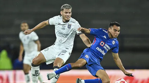 Cruz Azul se mide esta noche a los Gallos Blancos del Querétaro con la misión de volver a la senda del triunfo tras 8 juegos oficiales sin conocer la victoria.