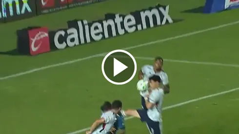 El mediocampista y una jugada con mala fortuna.