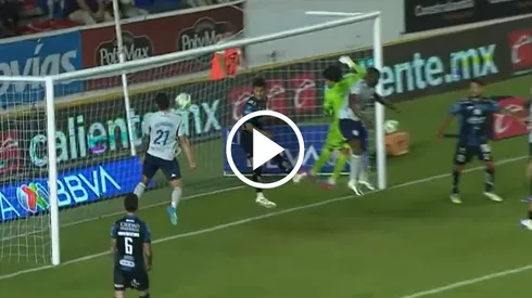 Otra mala noche para un Cruz Azul que ha perdido el rumbo.