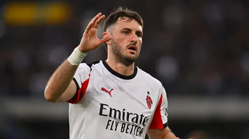 Santiago Giménez entró de cambio ante el Hellas Verona pero Allegri meditó cambiarlo a los pocos minutos de haber ingresado.