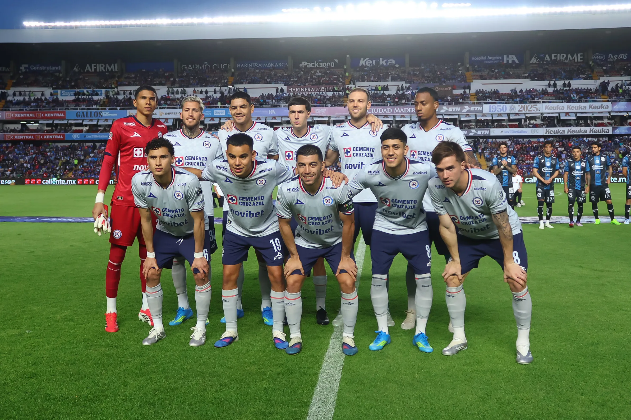 Larcamón rompió el silencio sobre la alineación indebida de Cruz Azul (Imago 7)