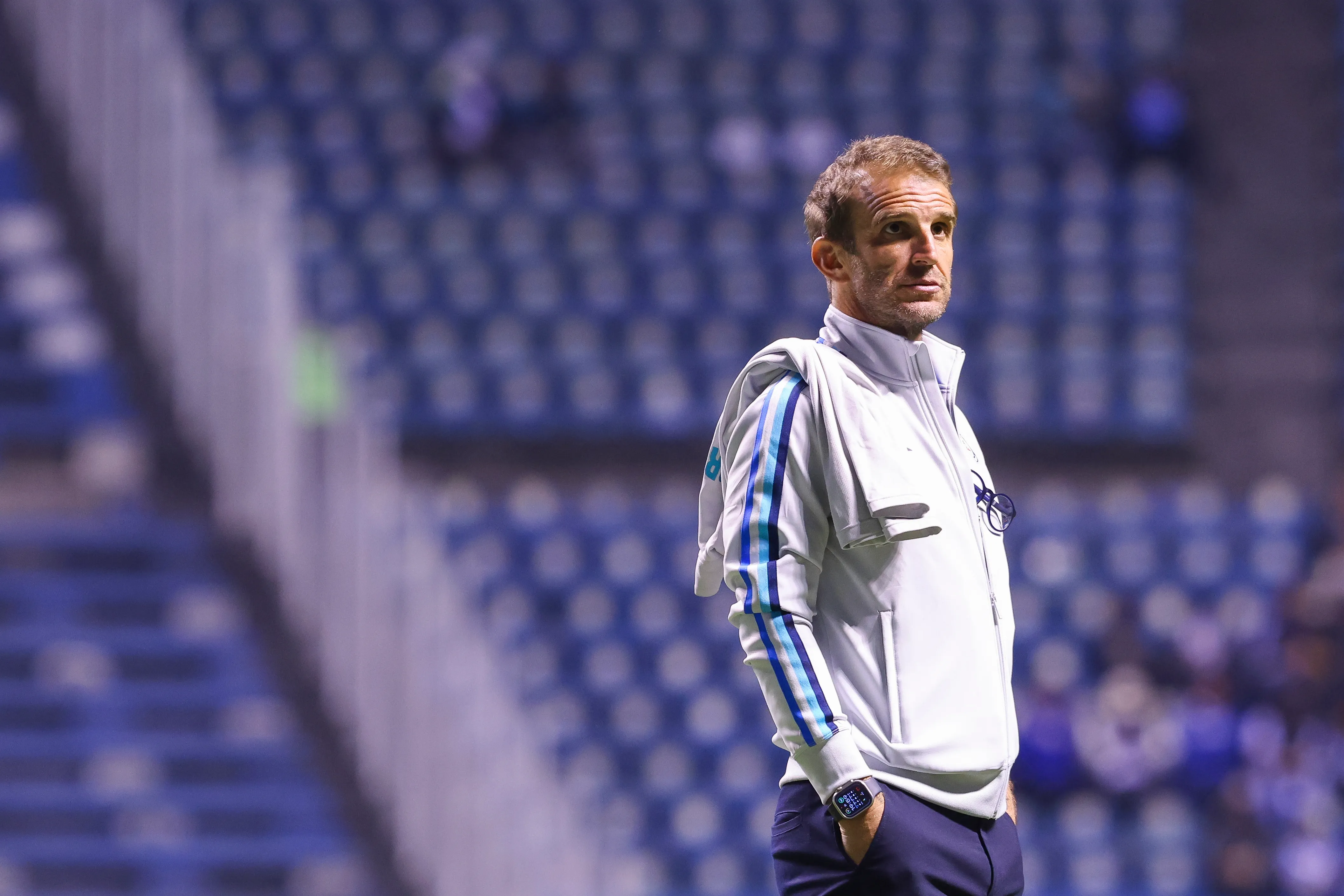 Tras la destitución de Larcamón, el foco pasó a centrarse en Iván Alono. (Getty Images)