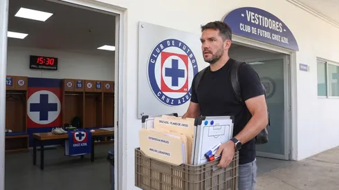 Nicolás Larcamón dejó de ser el DT de Cruz Azul en la antesala de la Liguilla.