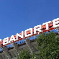 Esto costará ver el debut de Huiqui y Pinto en el regreso de Cruz Azul al Azteca