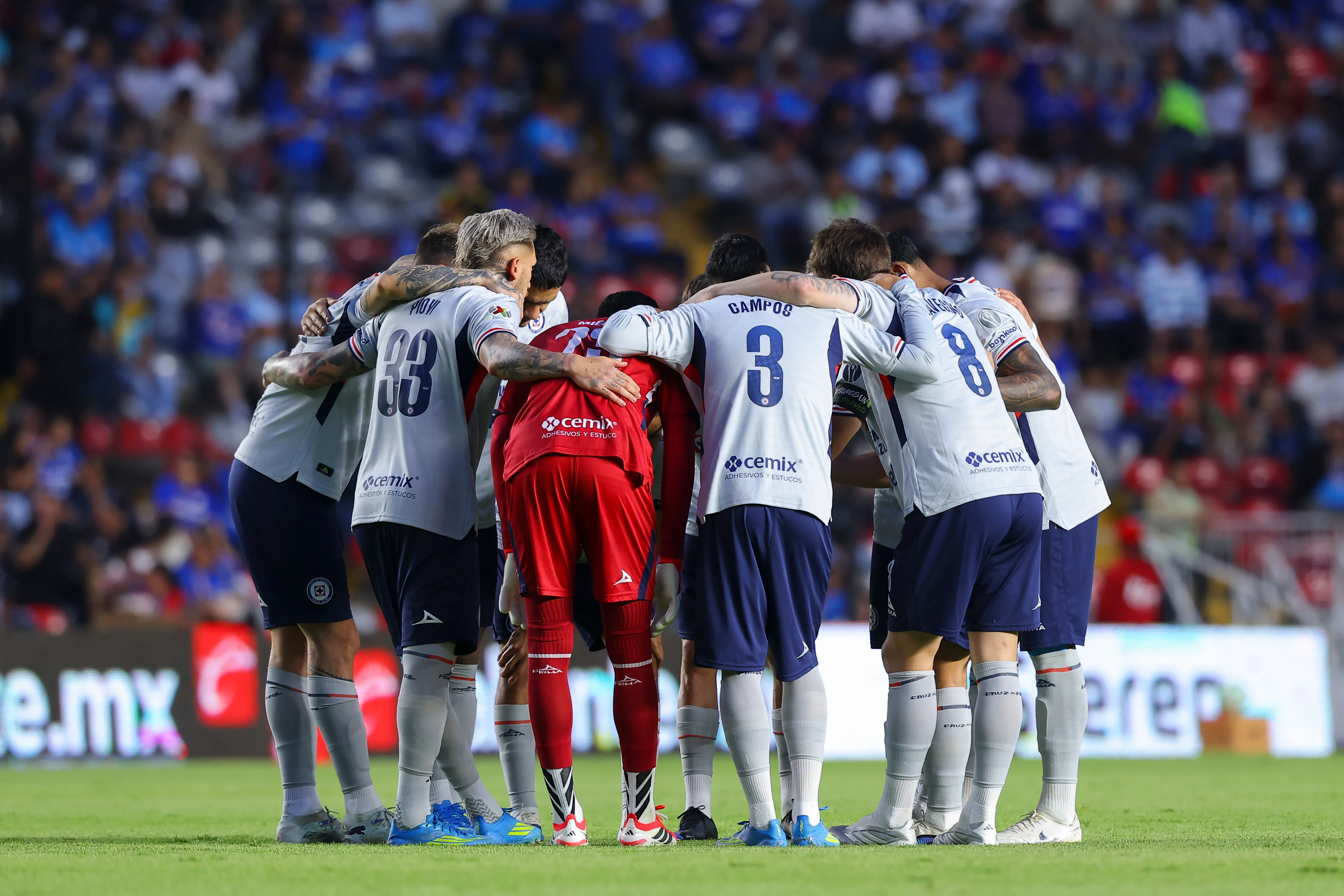 El mensaje que dejó Víctor Velázquez en el vestidor de Cruz Azul (Getty Images)