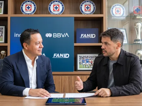 Larcamón sorprende en Cruz Azul al hablar de Víctor Velázquez tras su salida