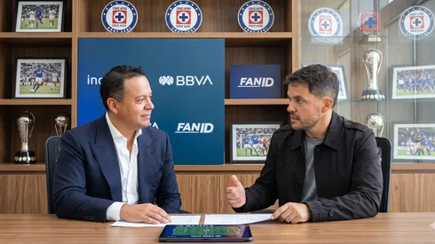 Nicolás Larcamón se refirió a Víctor Velázquez tras su salida de Cruz Azul.